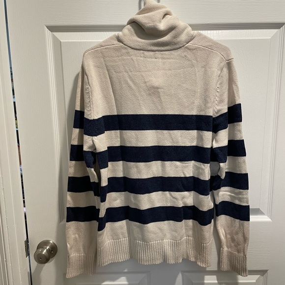 Nautical Style Men’s Sweater Size L, Host Pick! - Picture 2 of 2